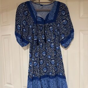 Old Navy XS dress or could be worn as a cover up. Worn once. Perfect condition